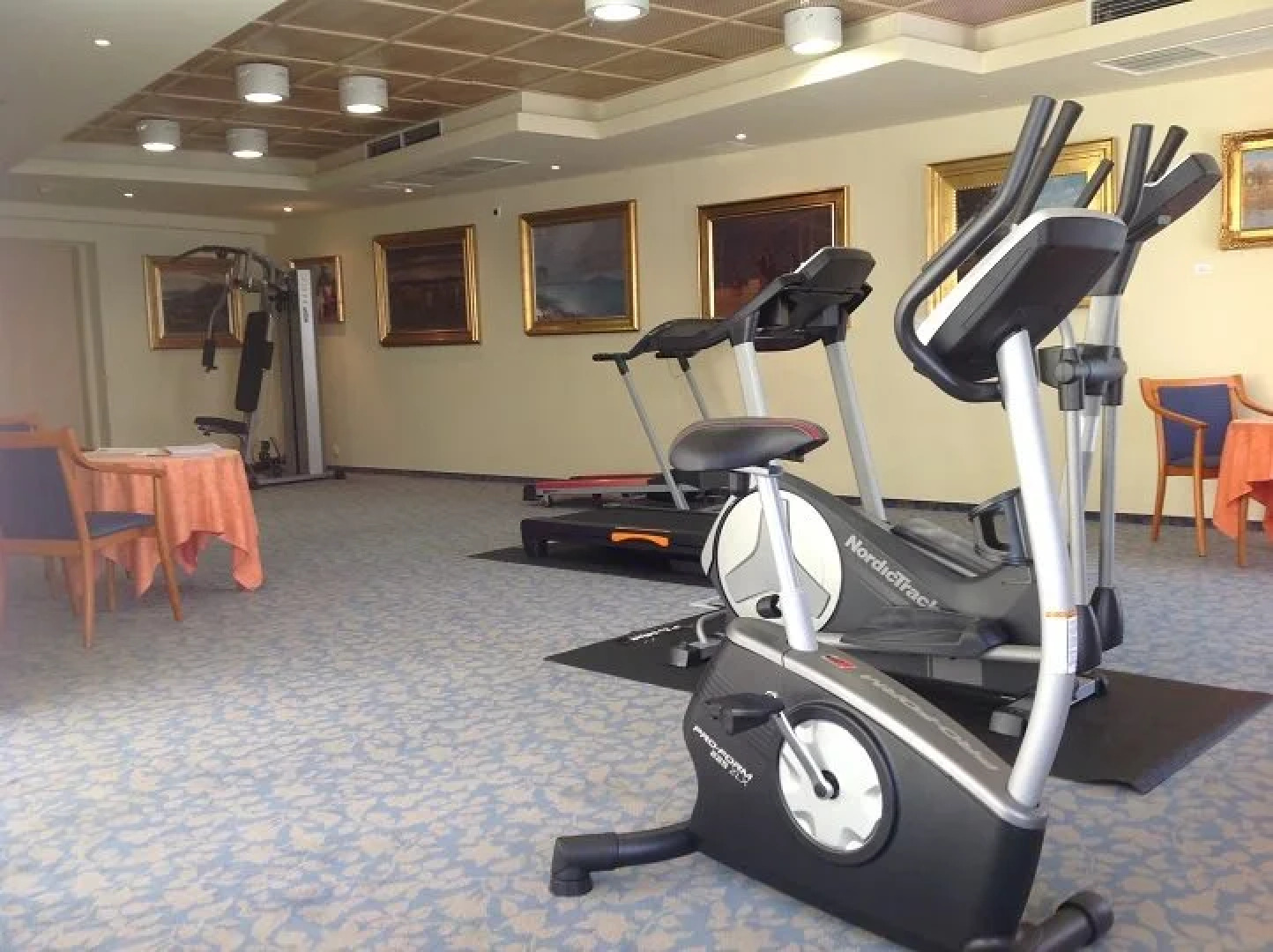 Business Hotel Semiramis