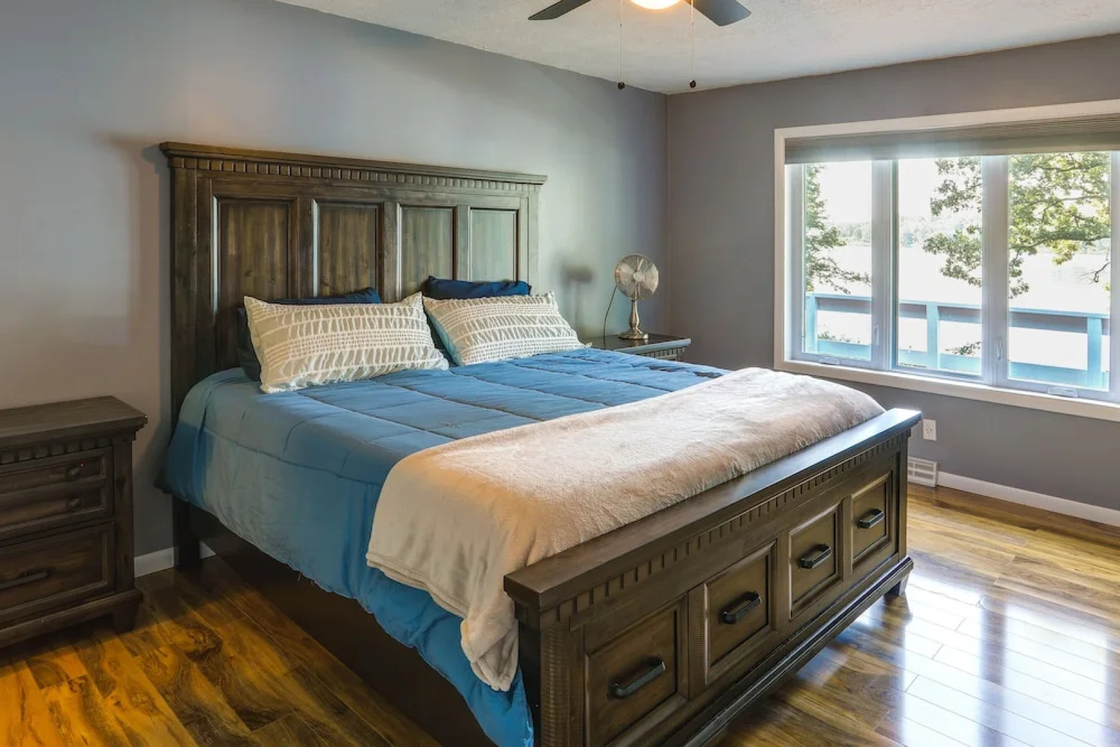 Lakefront Arkansas Escape w/ Grill, Dock & Kayaks!