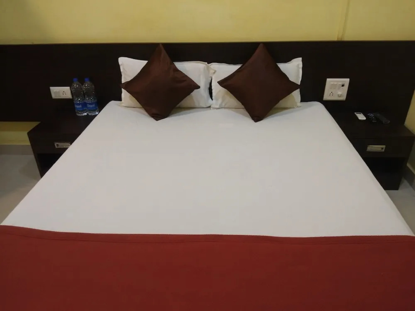 OYO 24932 Hotel Royal Stay