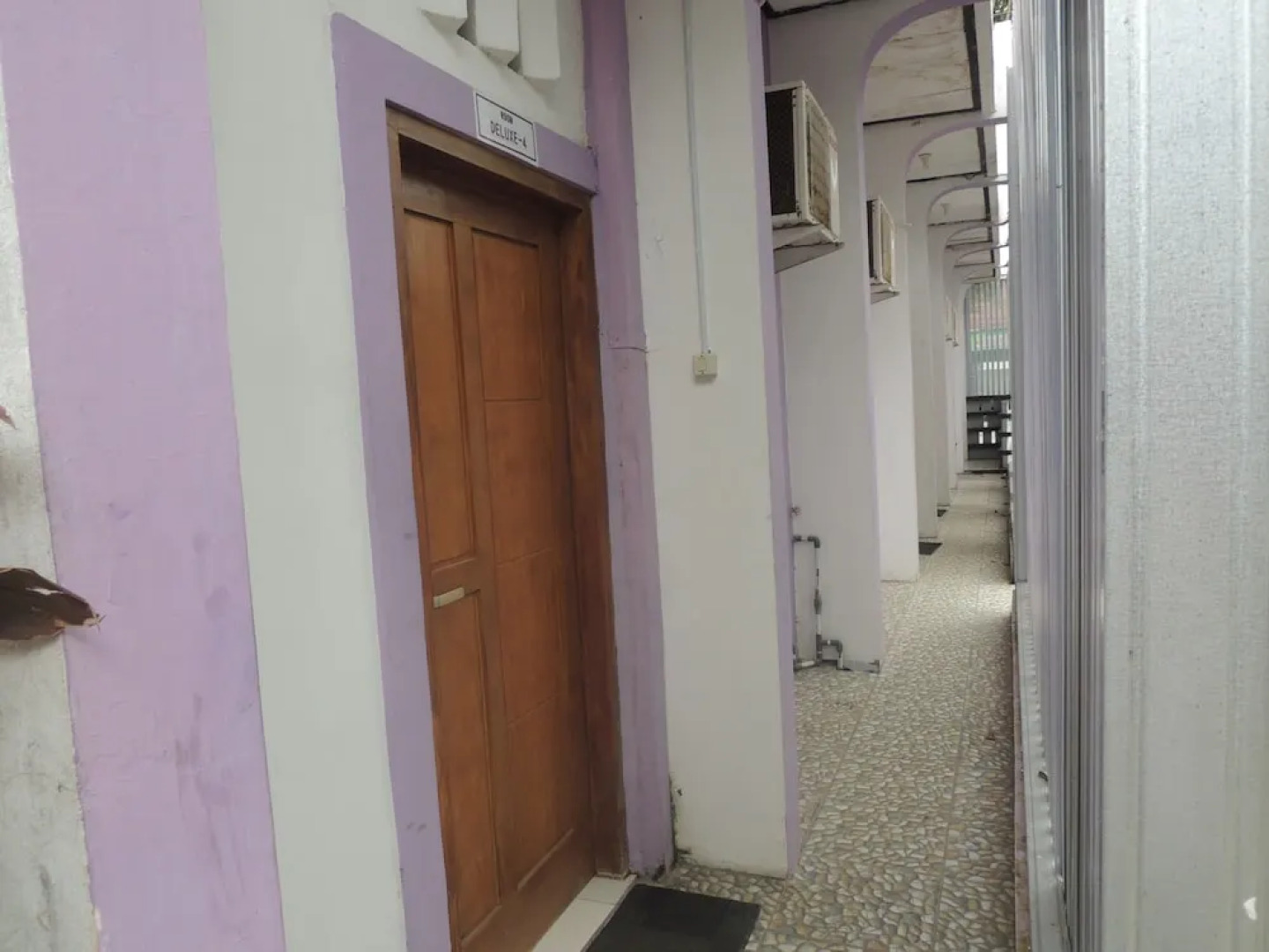 Ungu Nasional 2 Hotel