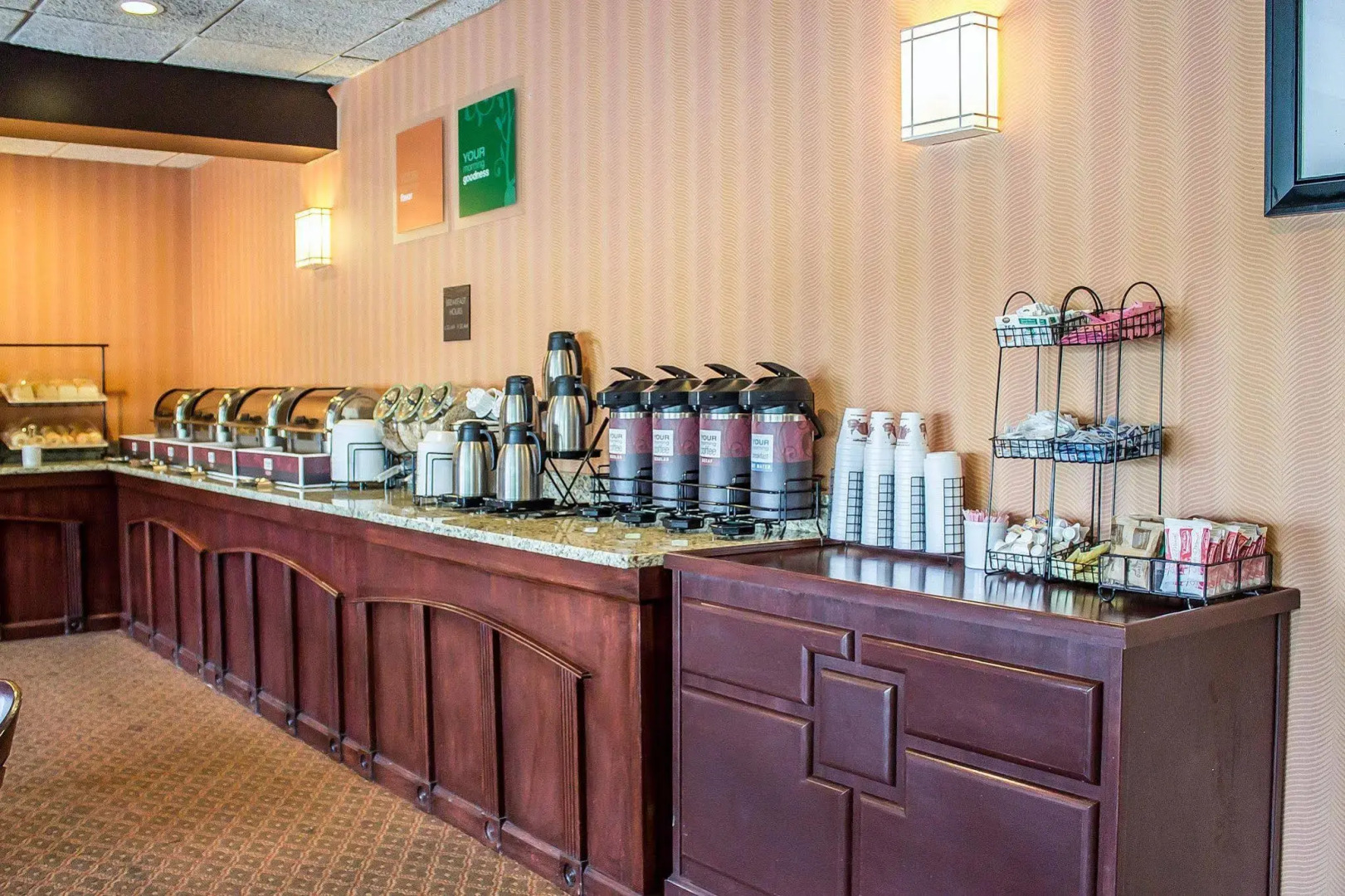 Howard Johnson by Wyndham Columbus State Fairgrounds I-71