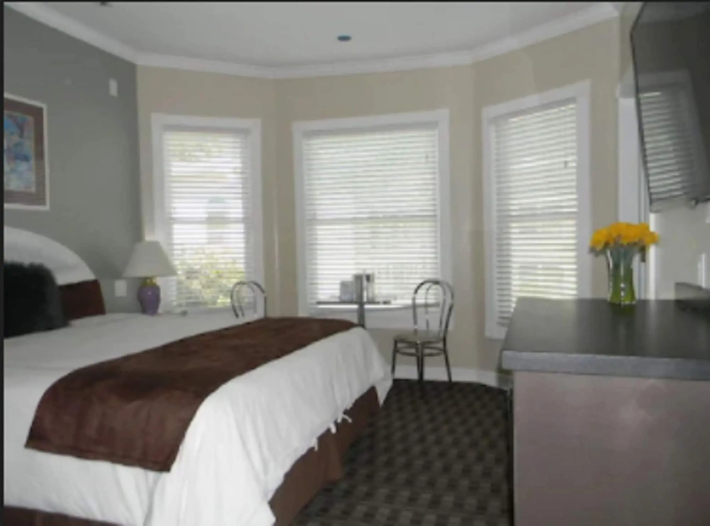 Glenmore Plaza Hotel