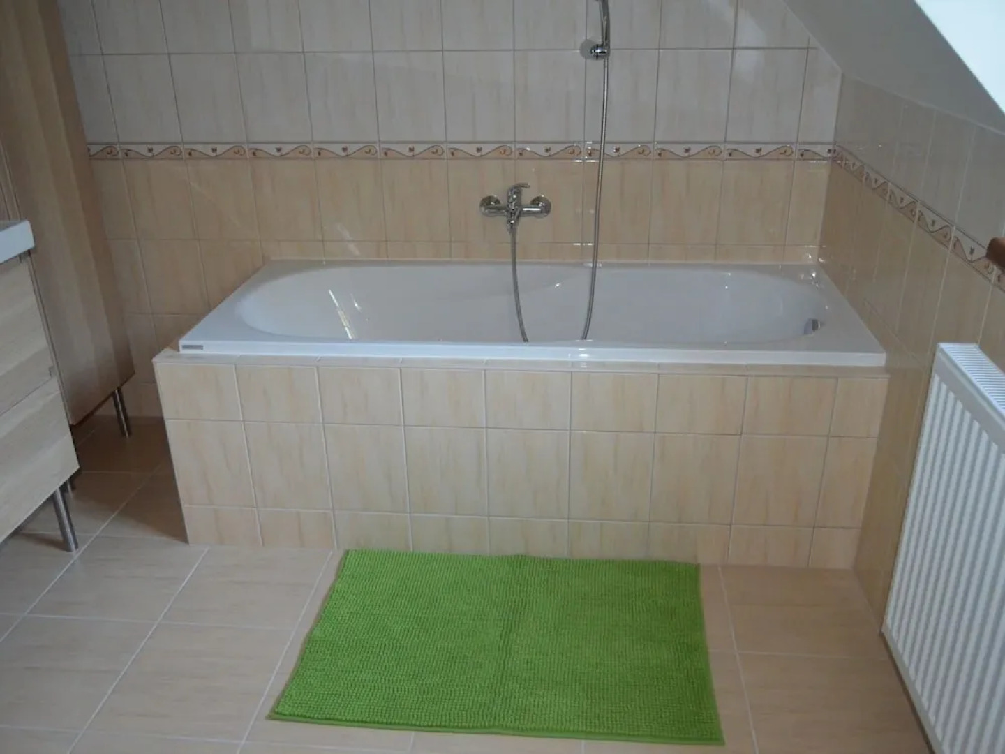 Beautiful, Spacious Holiday Home With Fireplace and Garden Pool Near the Golf Course