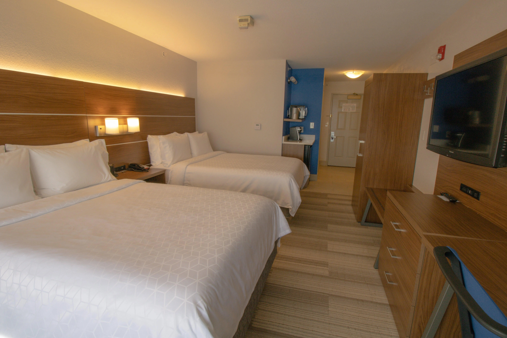 Holiday Inn Express and Suites Manassas by IHG