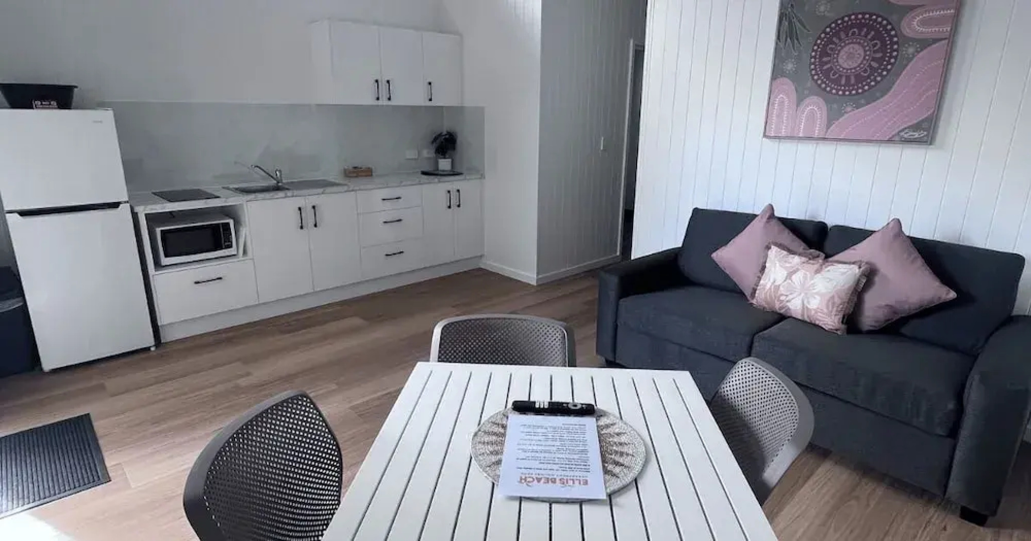 Ellis Beach Oceanfront Bungalows