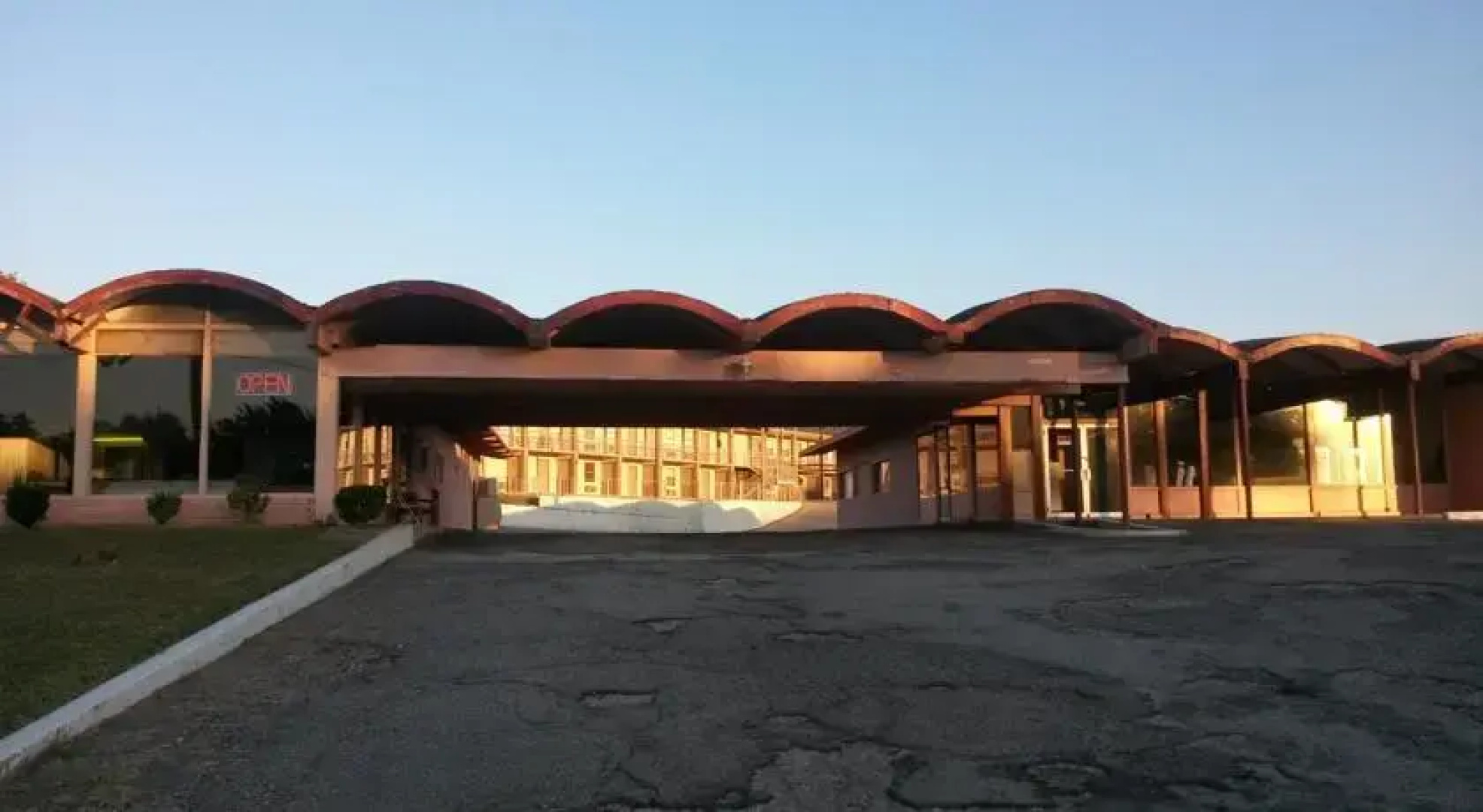 Economy Inn