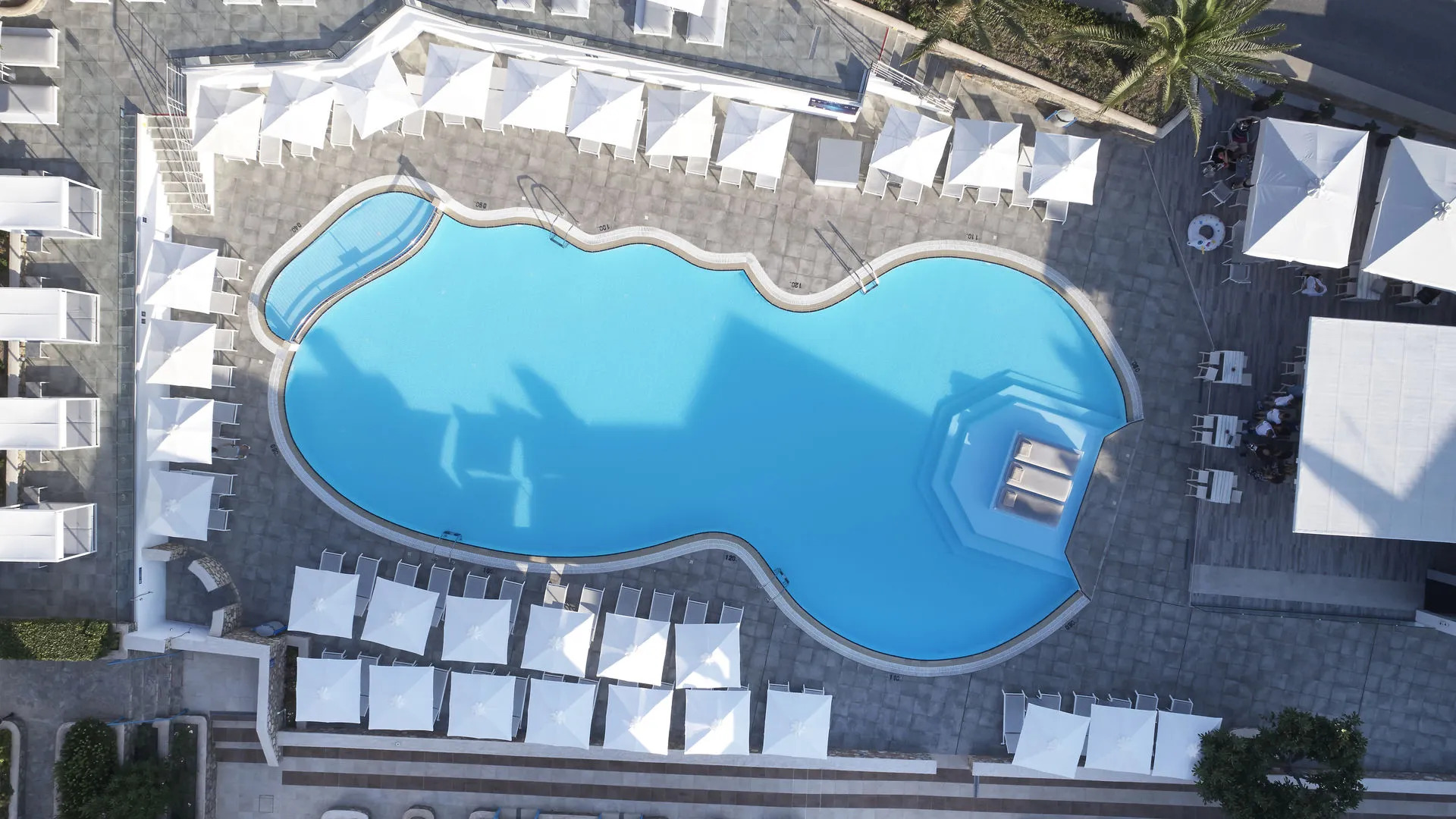 Pefki Islands Resort