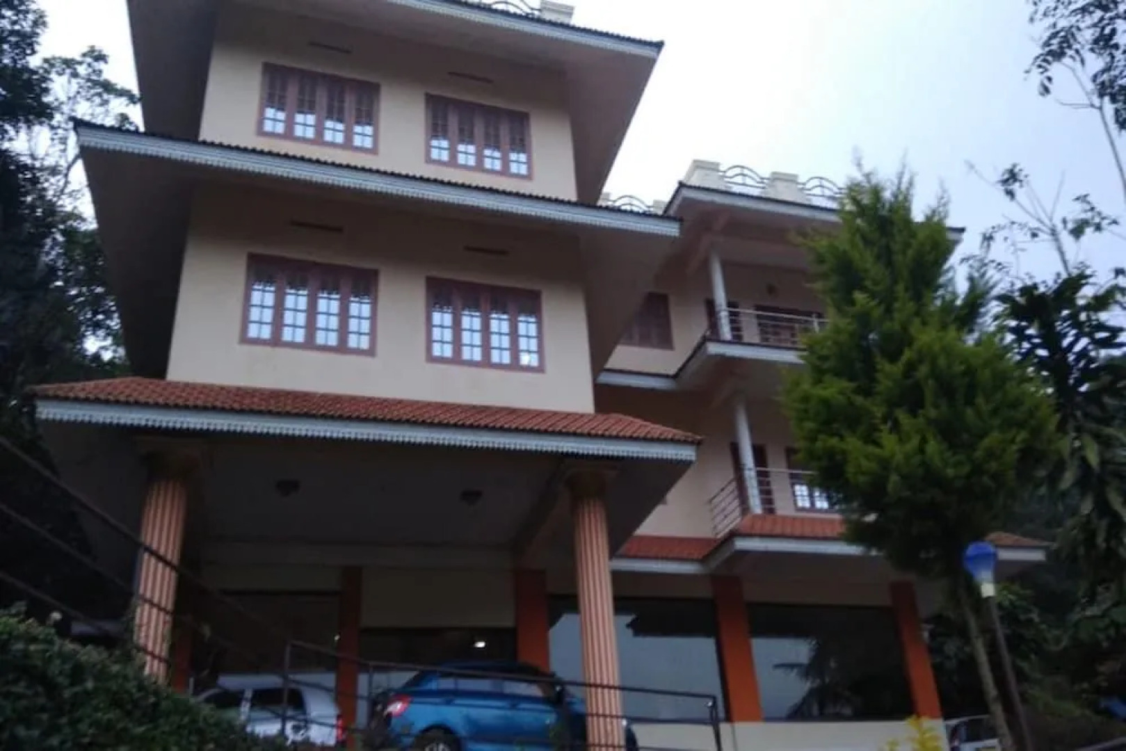 OYO 24610 Mini's Wind Haven