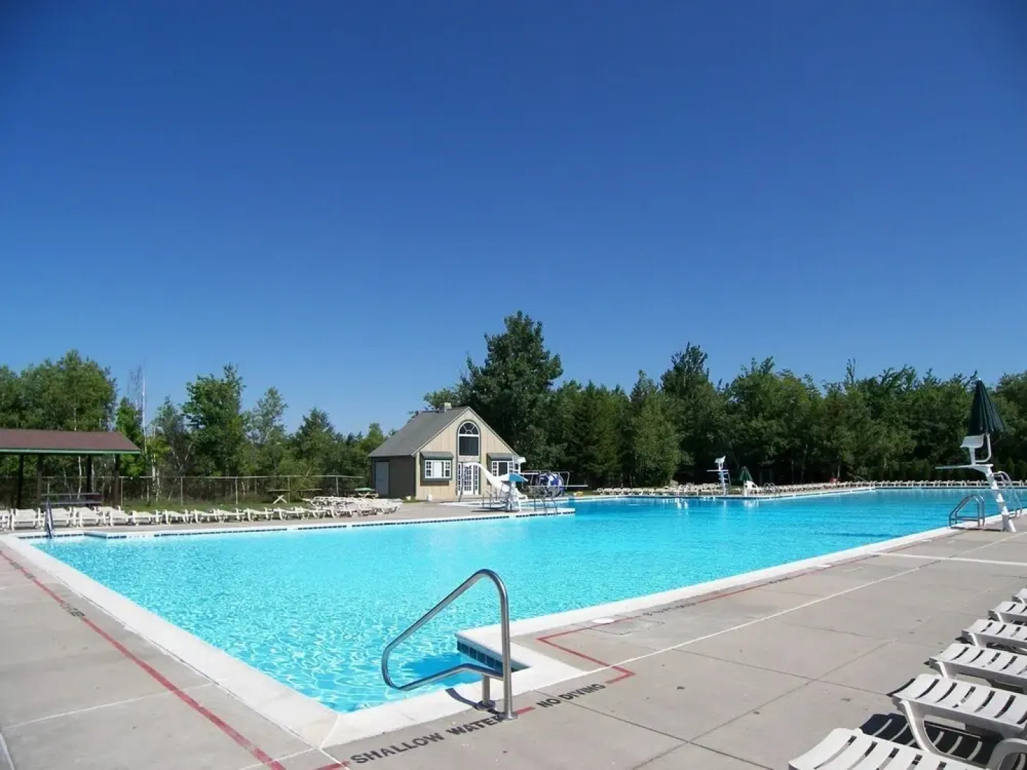 Luxury Home With Modern Finishes - Game Room & Hot Tub - Pocono Mountains 3 Bedroom Home by Redawning