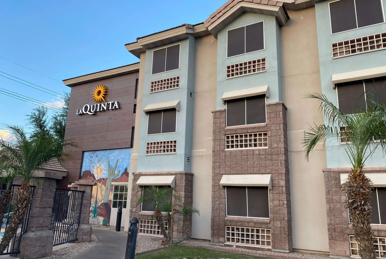 La Quinta Inn & Suites by Wyndham Tempe University / Phoenix