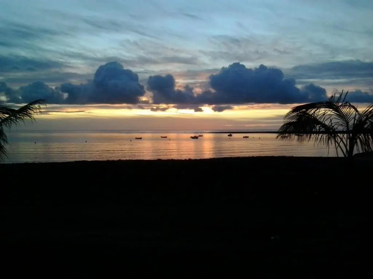 Apartamento con encanto en la playa frente al mar "Posada Rent House"