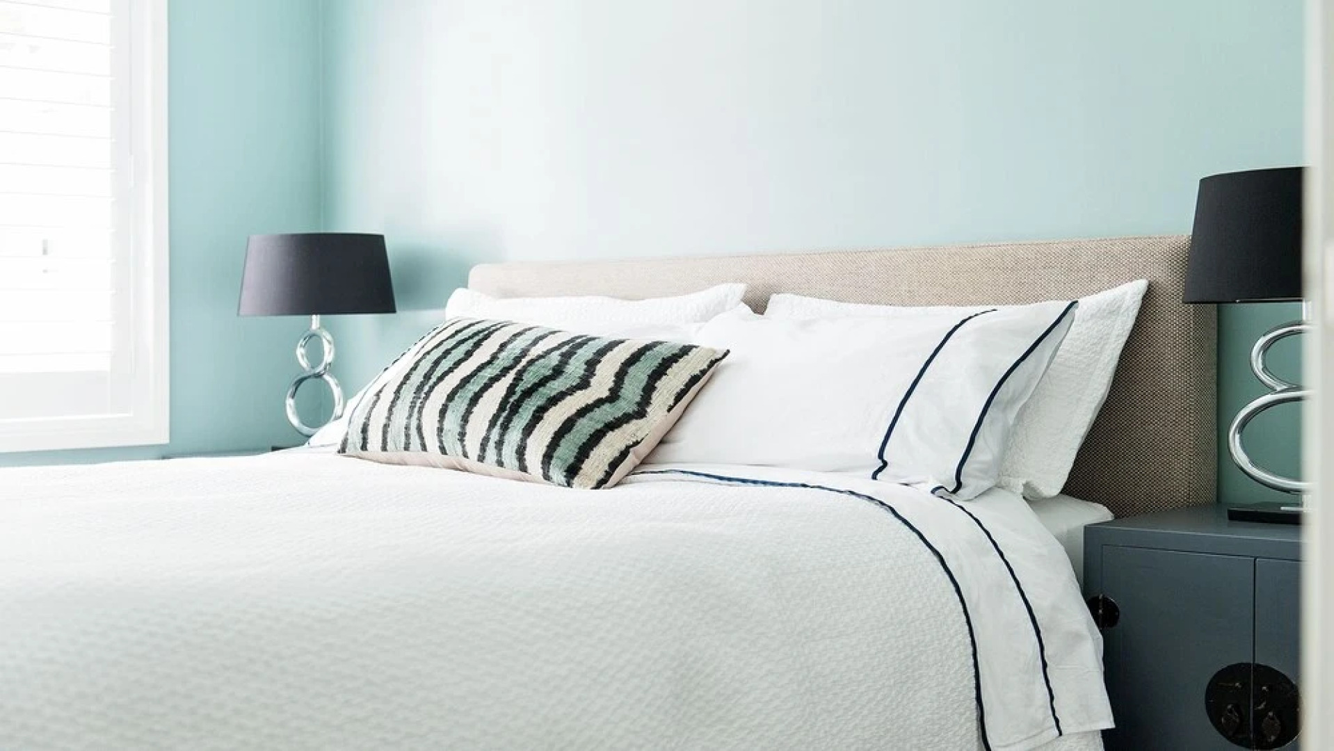 Sandyfeet at Shoal Bay