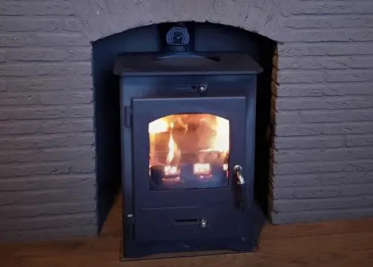de Opkikker Riant vakantiehuis met jacuzzi in Giethoorn