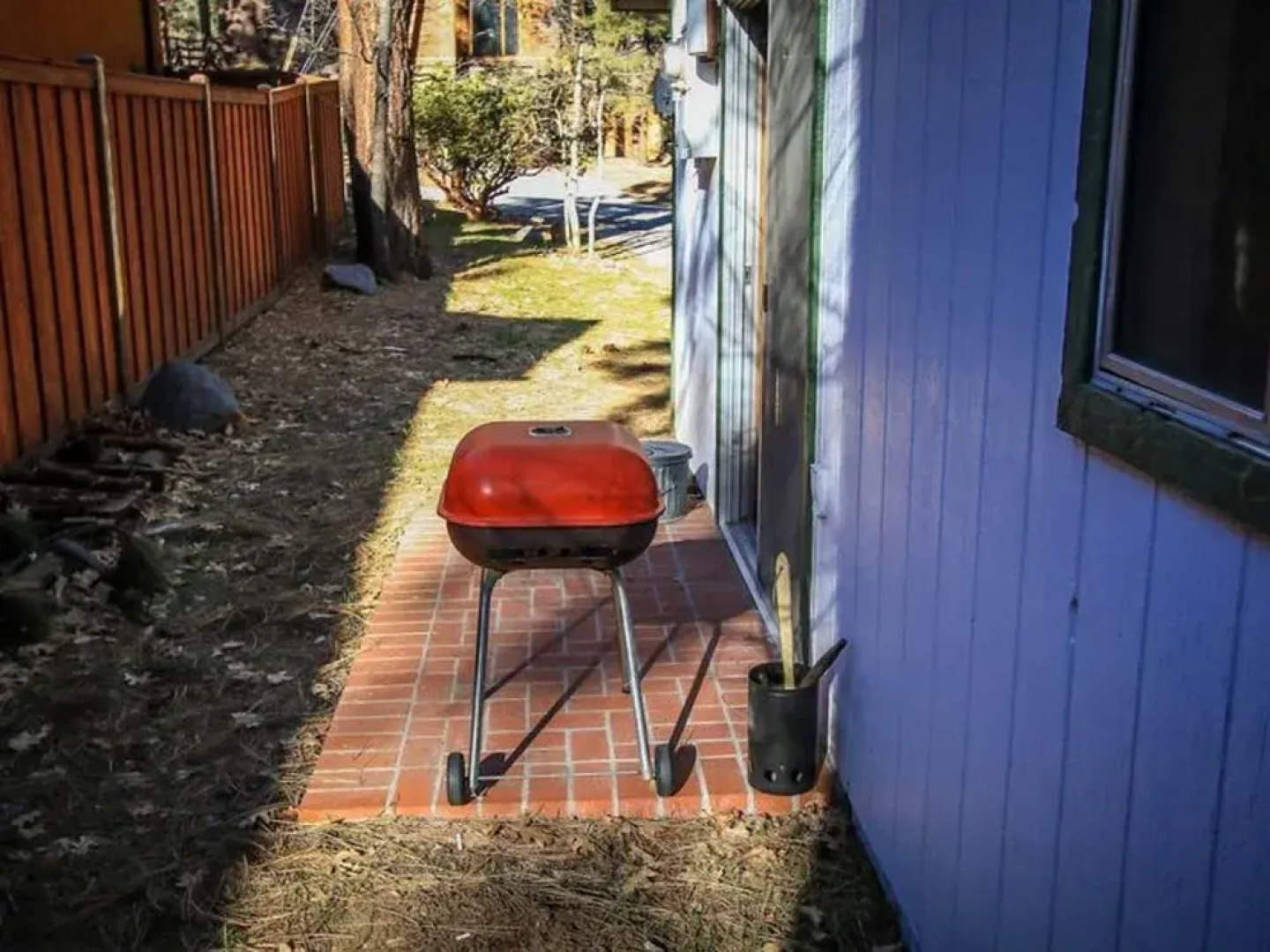 Popko's Place 1426 by RedAwning