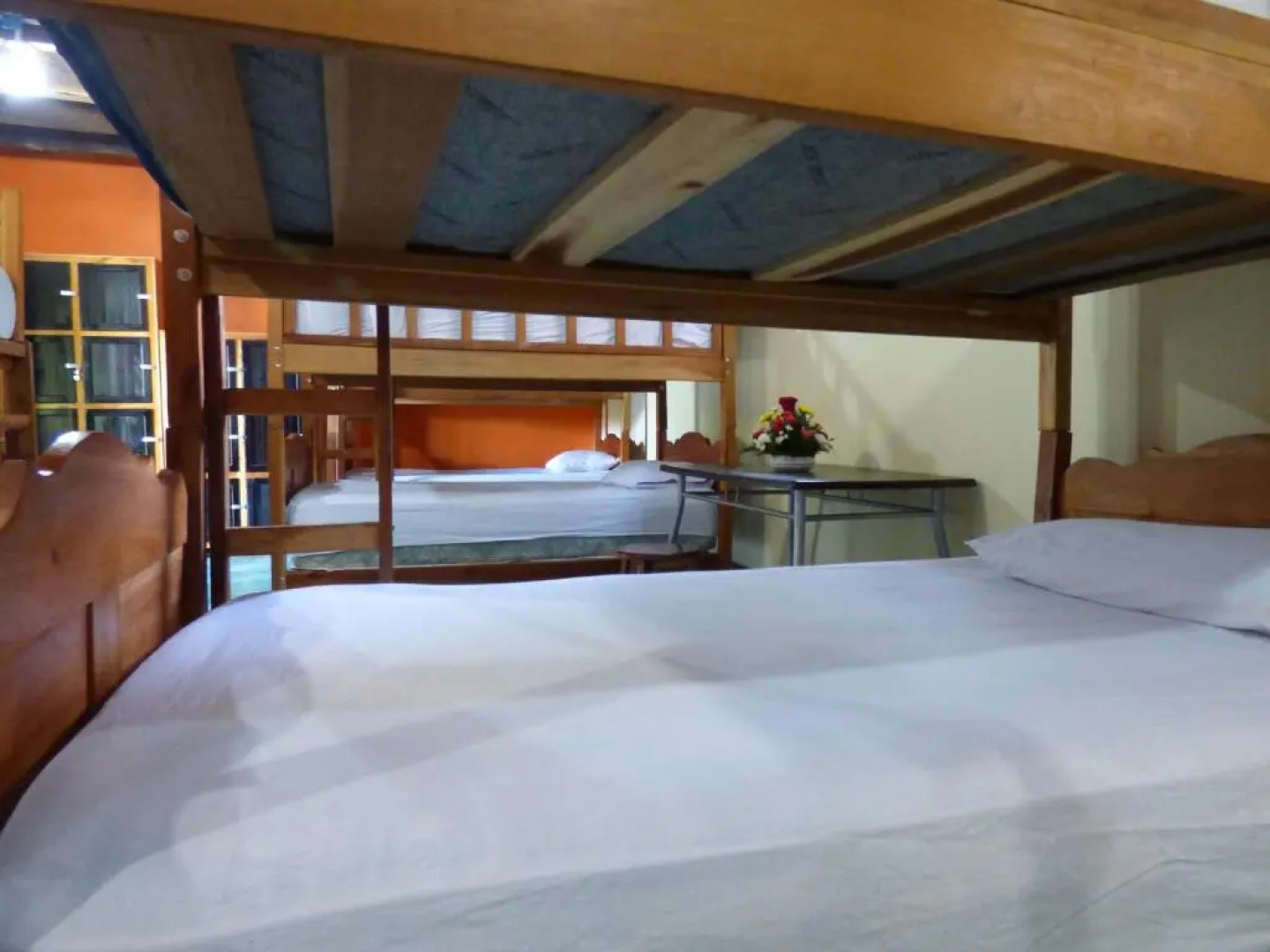 Cabanas y Hostal Zoh Laguna