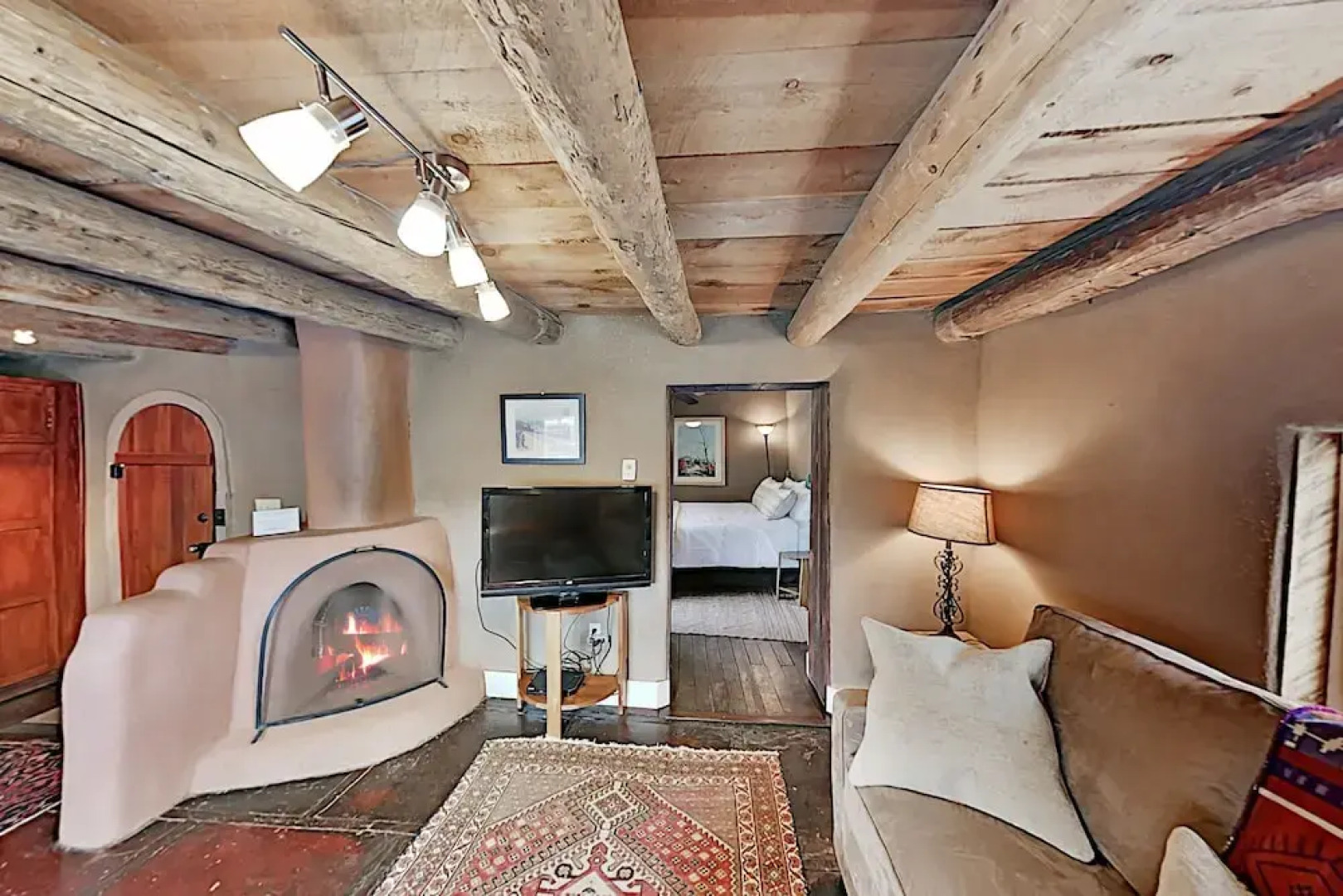 Luxe Casita W/ Kiva, Full Kitchen & Steam Shower 1 Bedroom Duplex