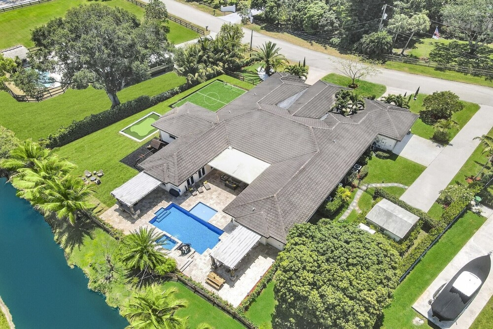 Luxury 8-br With Pool & Mini-golf & Soccer