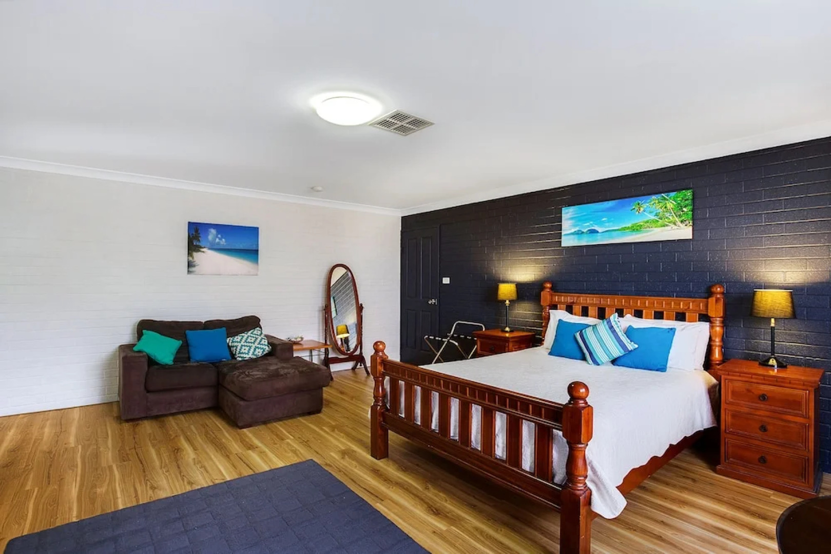 Salamander Beach Accommodation Adults Only