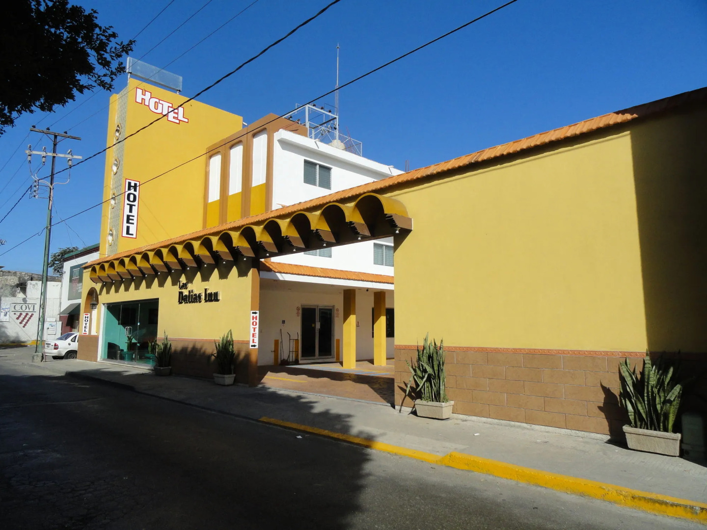 Las Dalias Inn
