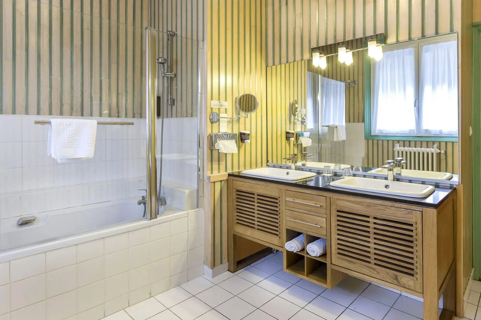 Logis Auberge De La Truffe - Hotel De La Mairie