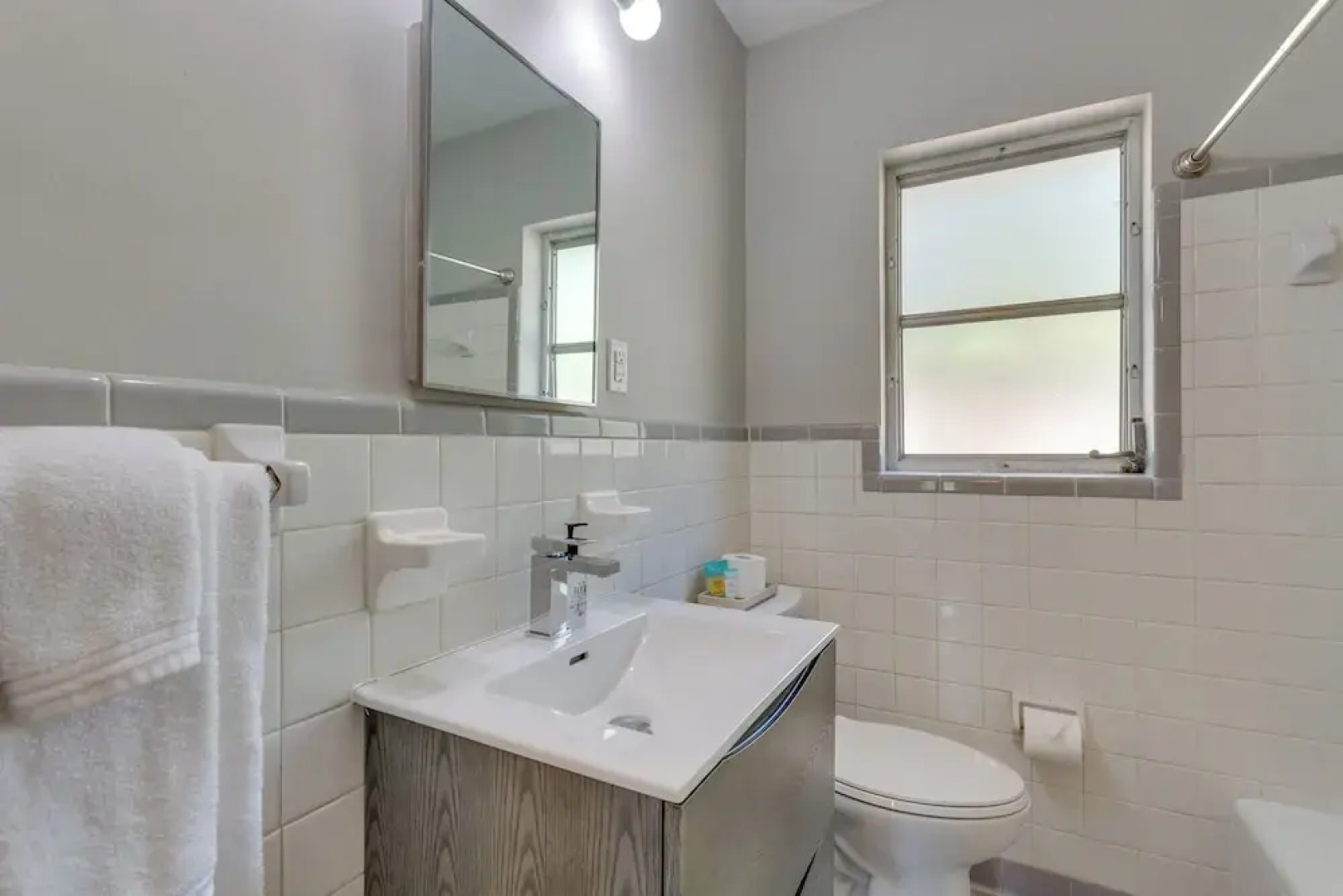 Stylish Pensacola Retreat w/ Patio & Grill!