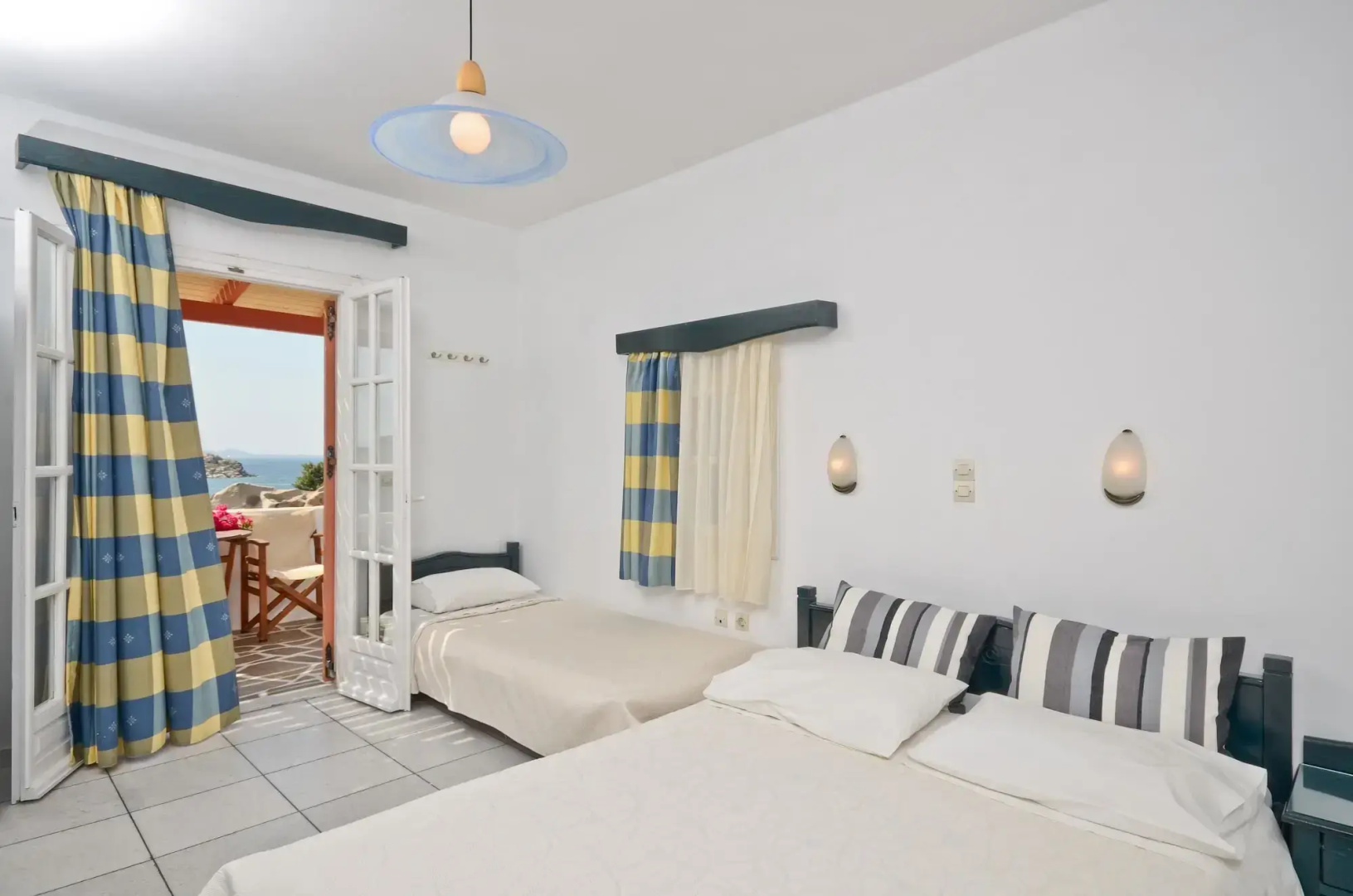 Ydreos Studios & Apartments