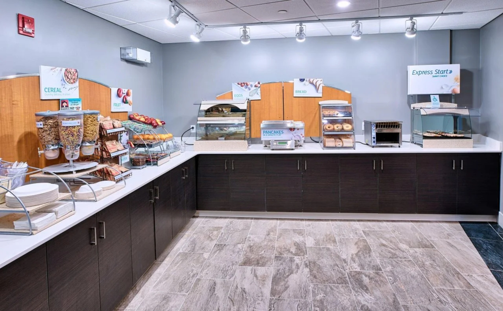 Holiday Inn Express Hotel & Suites Airport Dieppe by IHG