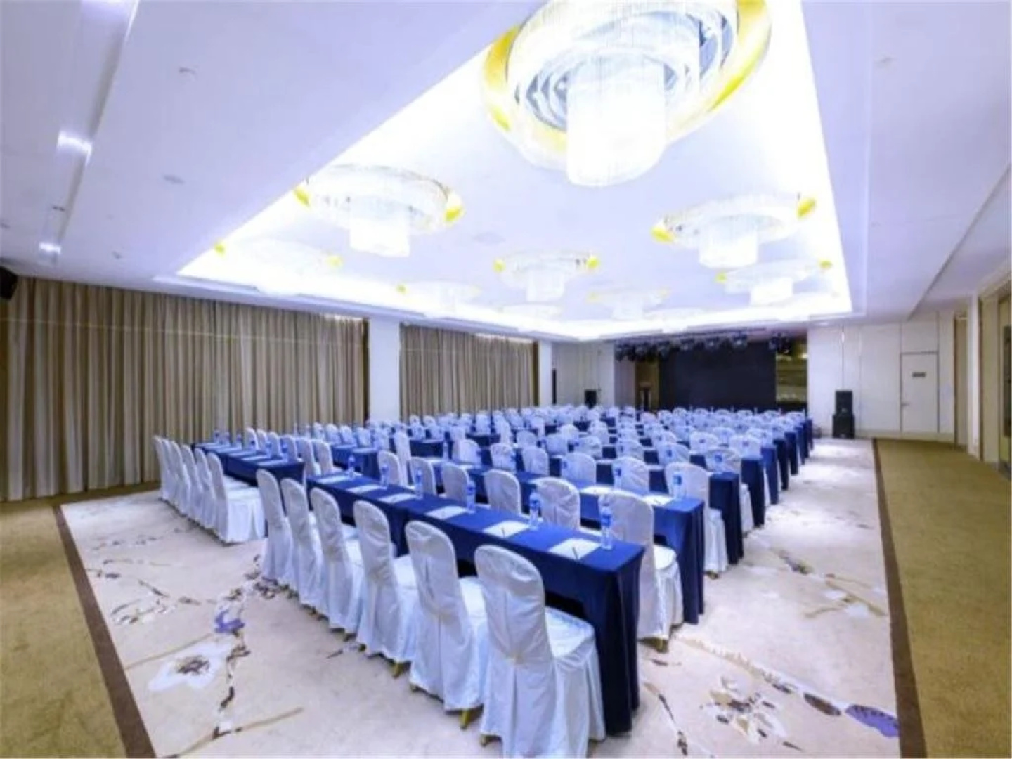 Juhua Jiaxi Hotel