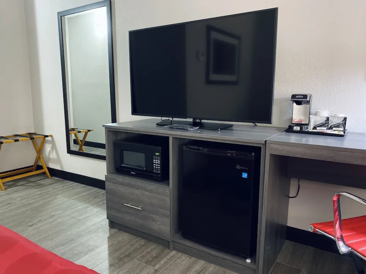 Ramada by Wyndham Windsor Locks