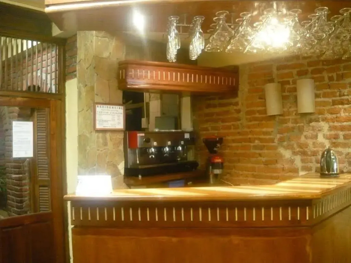 Hostería Carlos Alvear