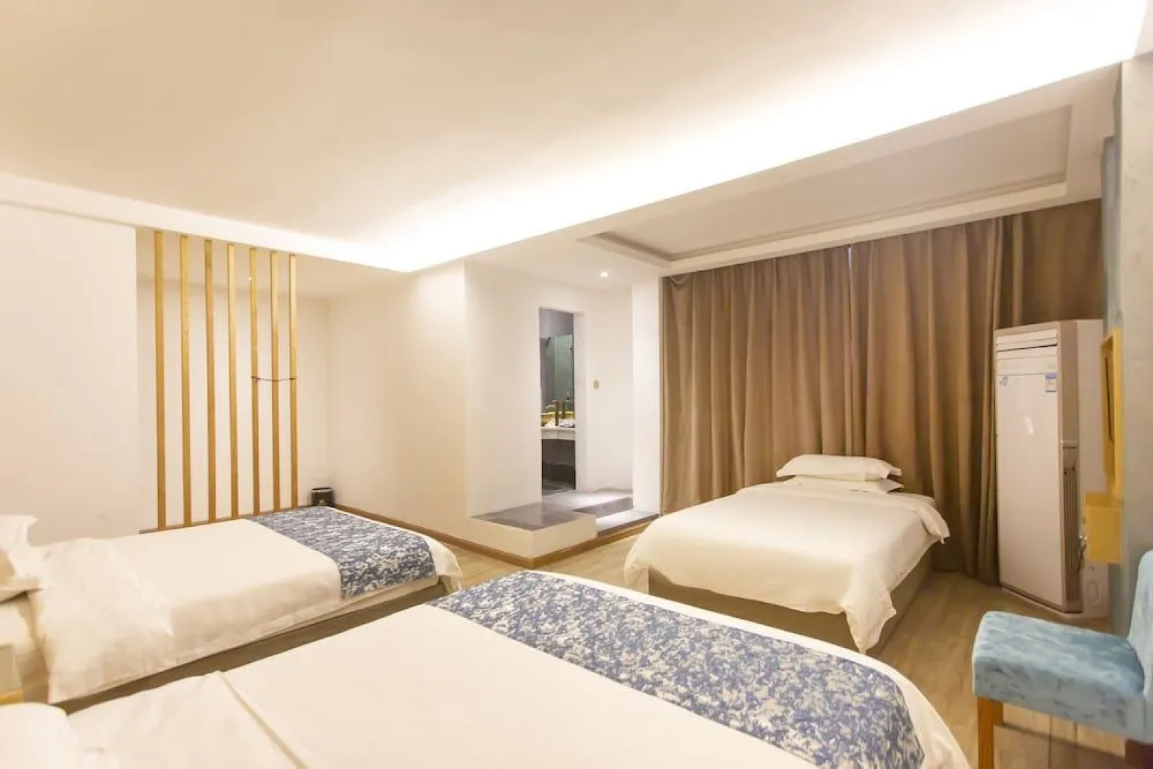 Zhangjiajie Heyday Hotel