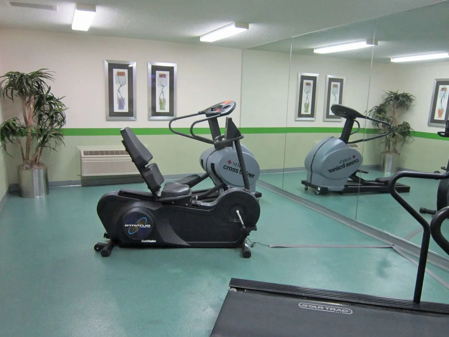 Extended Stay America Suites Ft Lauderdale Cyp Crk NW 6th Wy