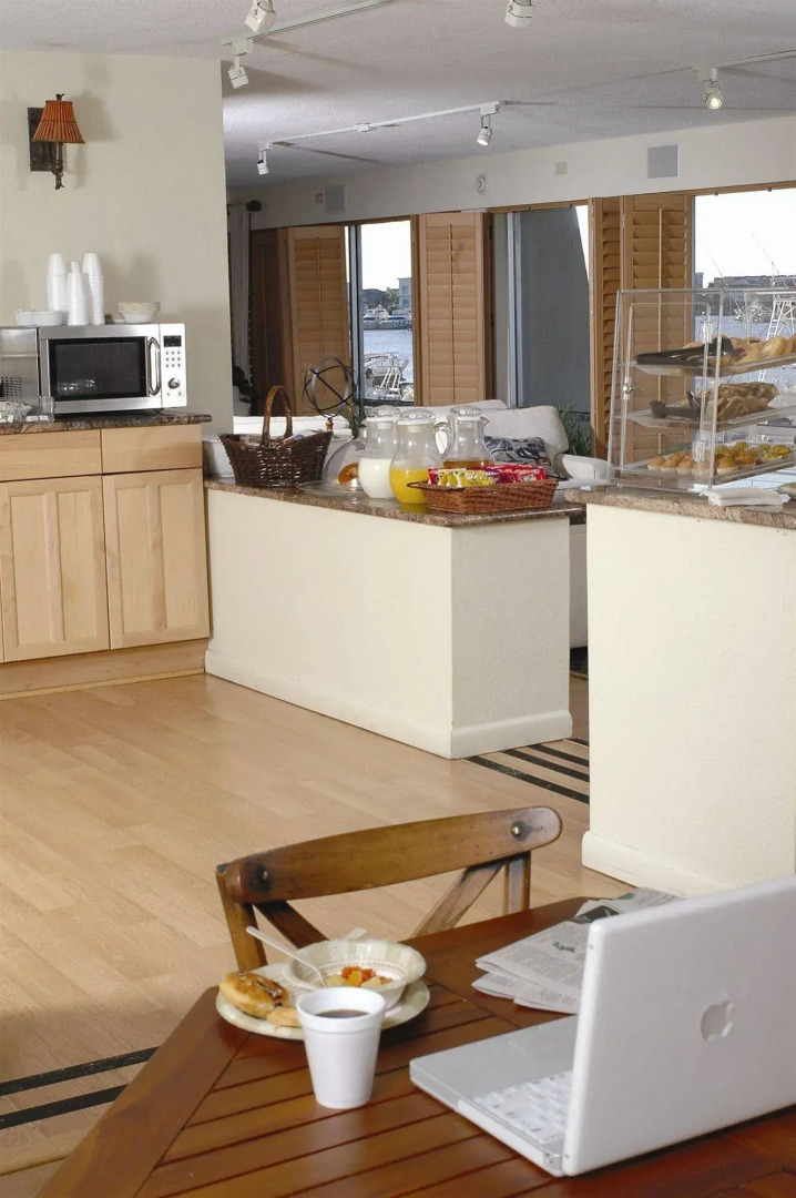 Inn on Destin Harbor, an Ascend Collection Hotel