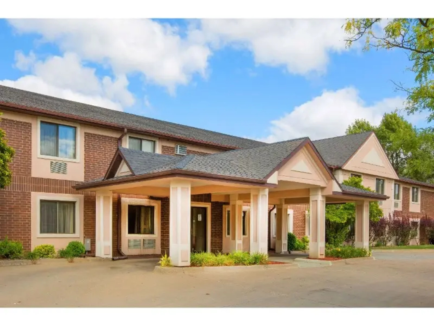 Super 8 Clive/w Desmoines