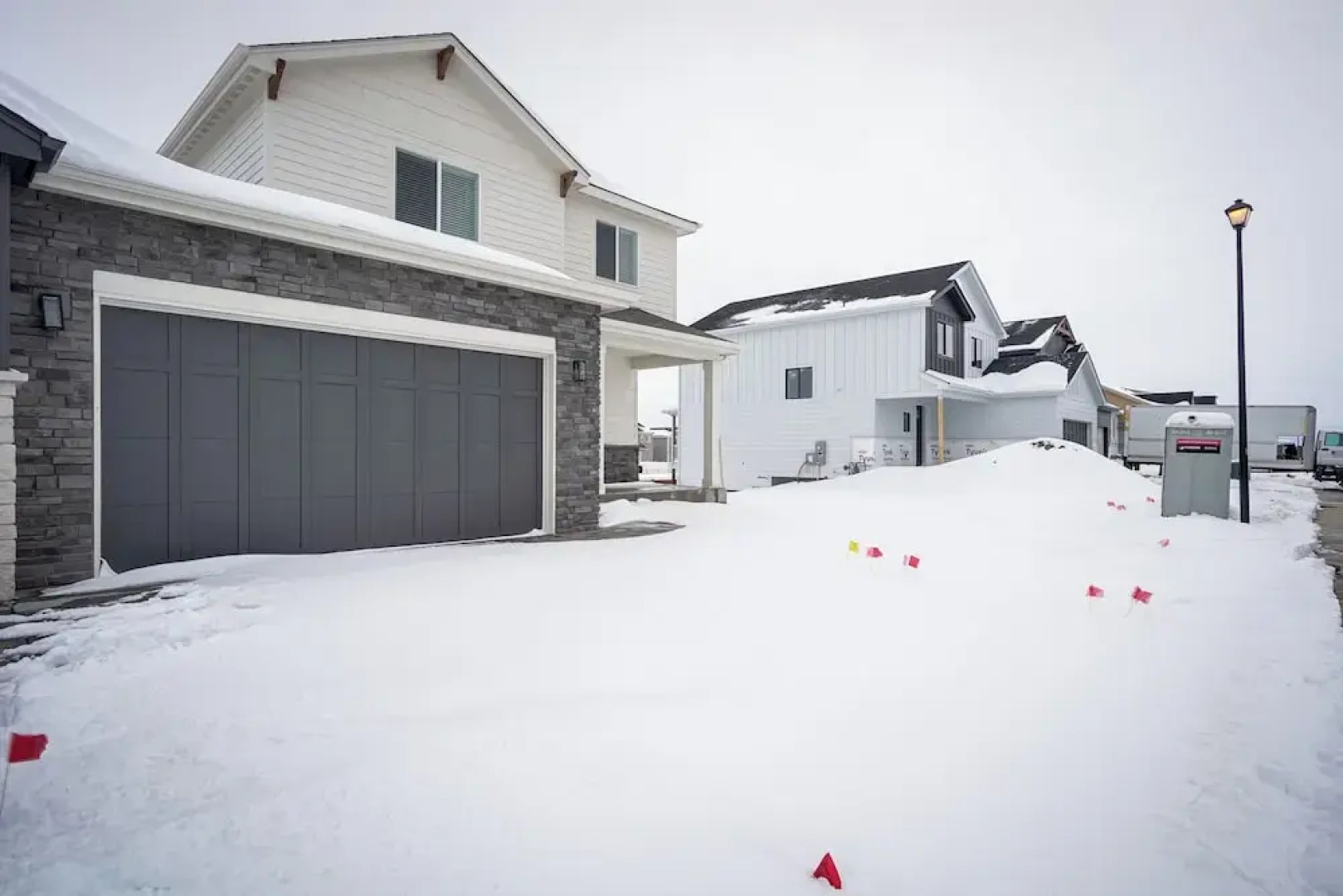 Family-friendly Townhome ~ 2 Mi to Windsor Lake!