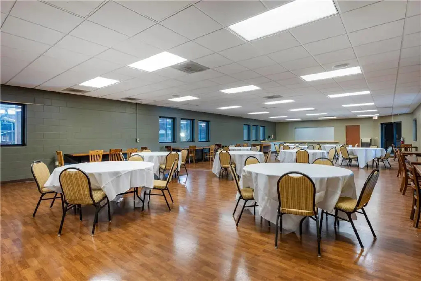 Three Bears Waterpark Resort Near Tomah, Ascend Collection Hotel