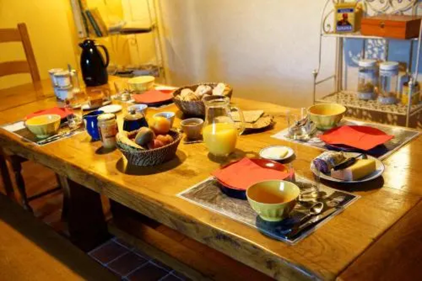 Yourtes et Roulottes de la Laïta