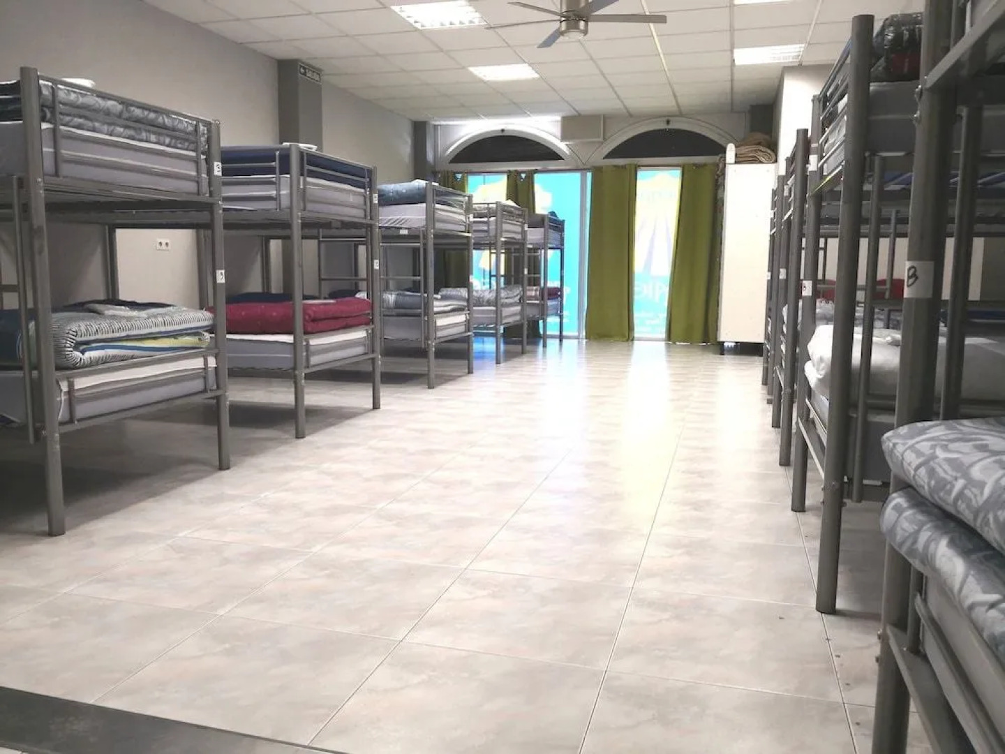 Albergue Arraigos - Hostel