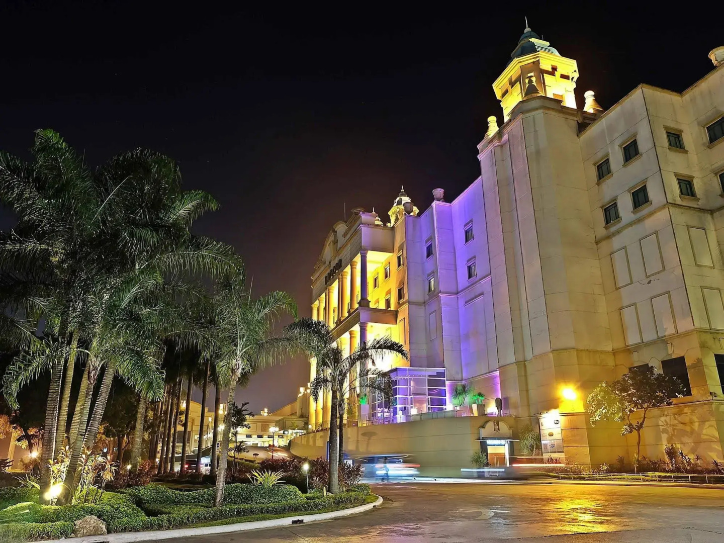 Waterfront Cebu City Hotel & Casino