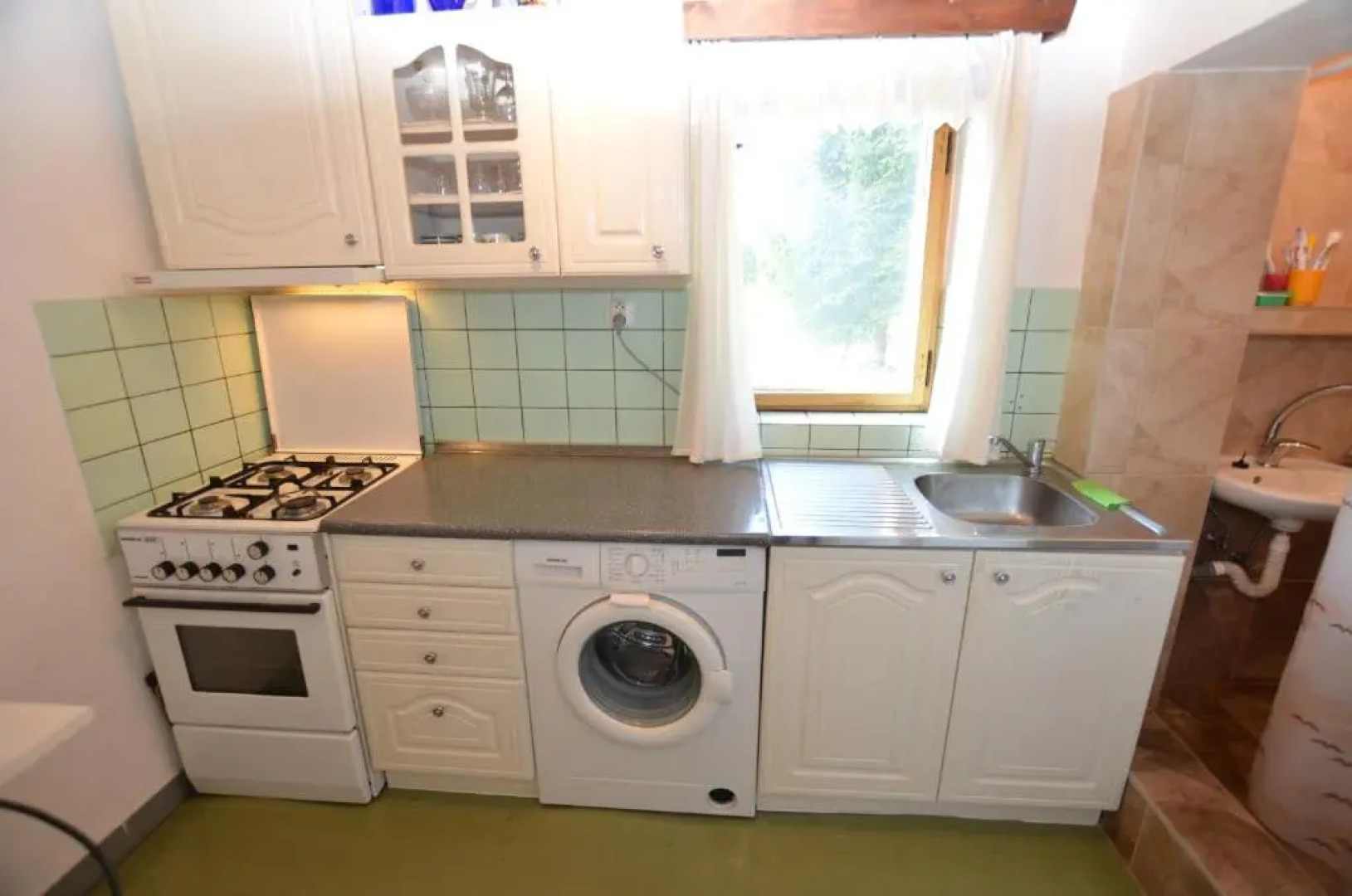 Mountain Chalet Hoja 1