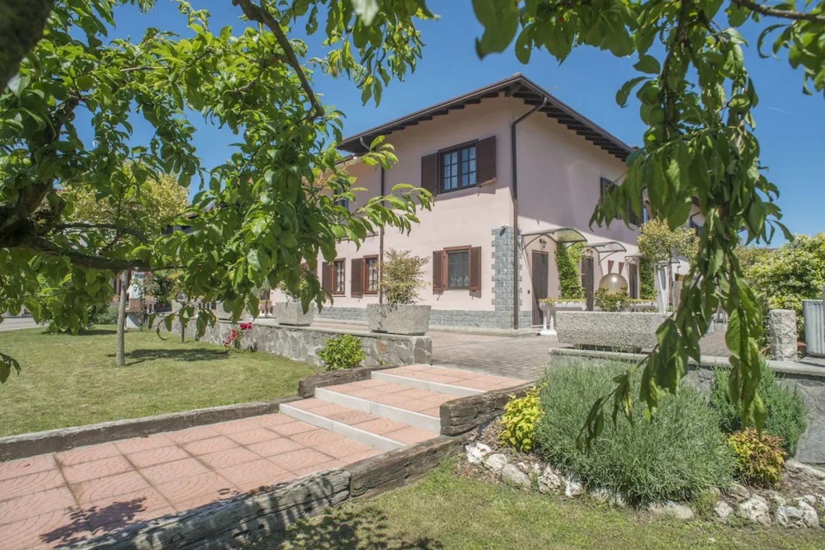 Villa Rosy B&B