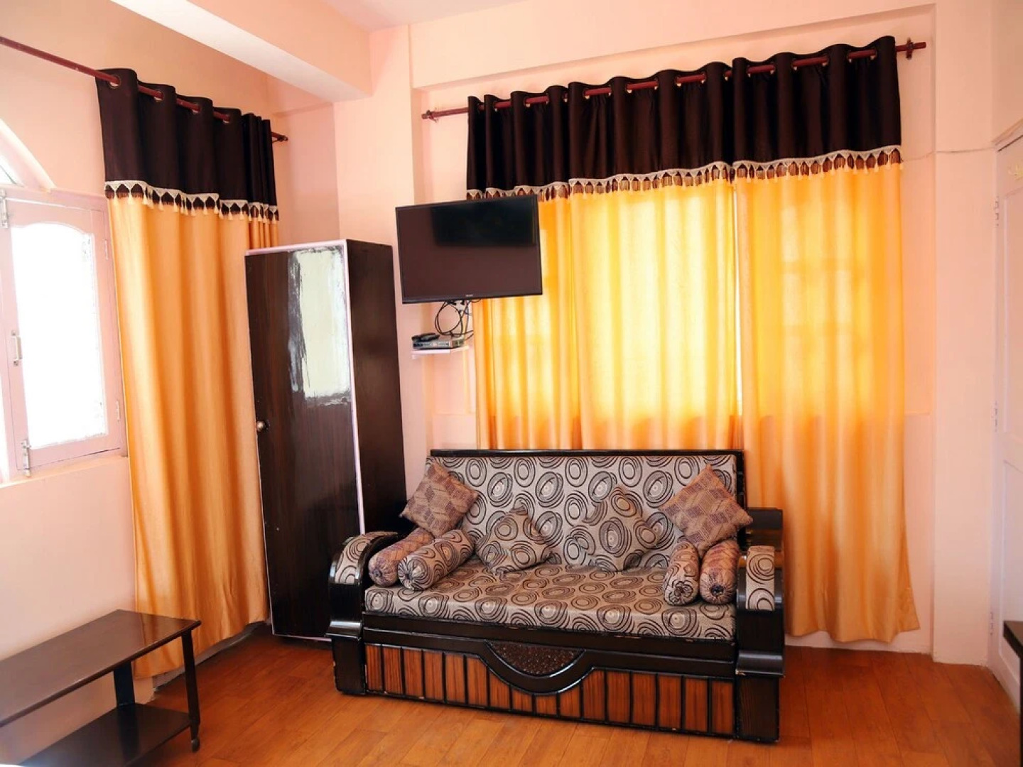 OYO 12195 Home 2RK Moutain View Mashobra