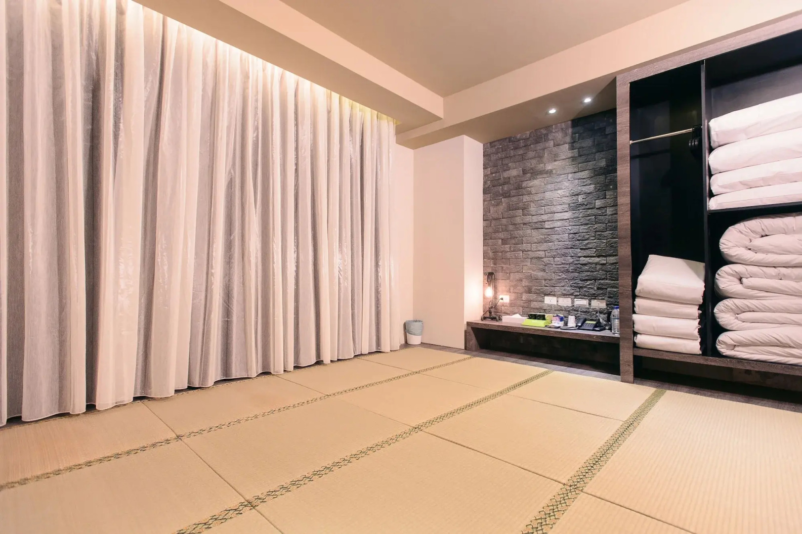 Kiwi Express Hotel - Taichung Station Branch II