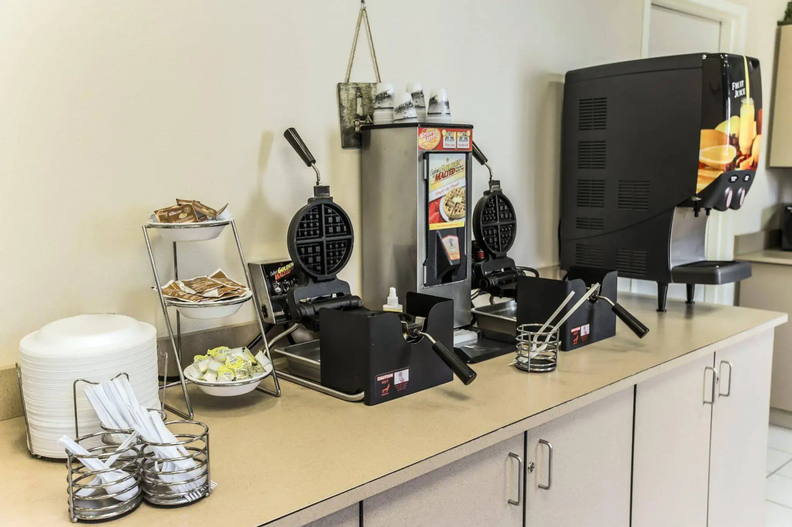 MainStay Suites Wilmington - University Area