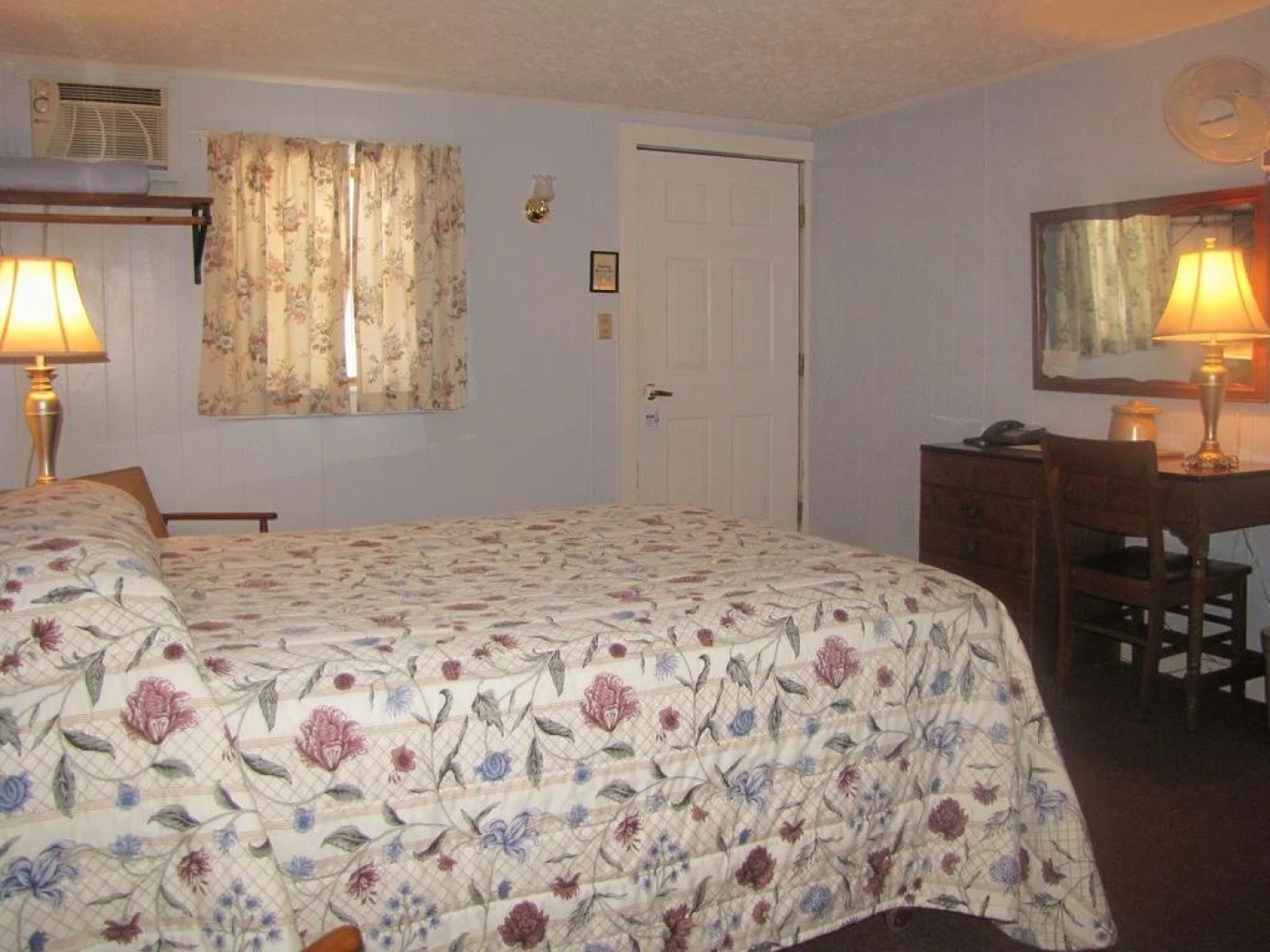 Colebrook Country Club & Hotel