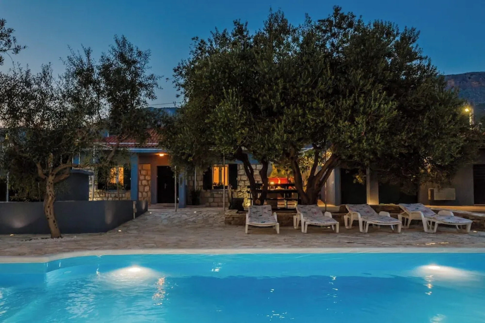 Luxury villa complex Pendolino with heated pool and jacuzzi