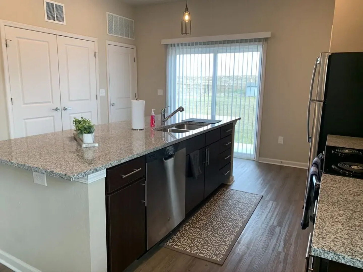 4BR Comfort House With Modern Amenities