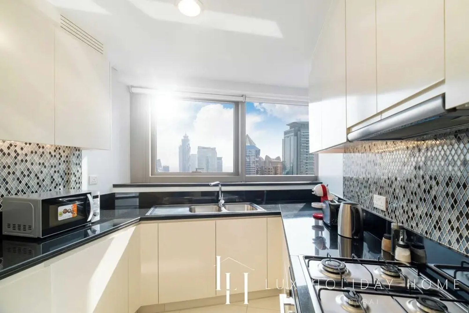 LUX The Paramount Sea View Suite