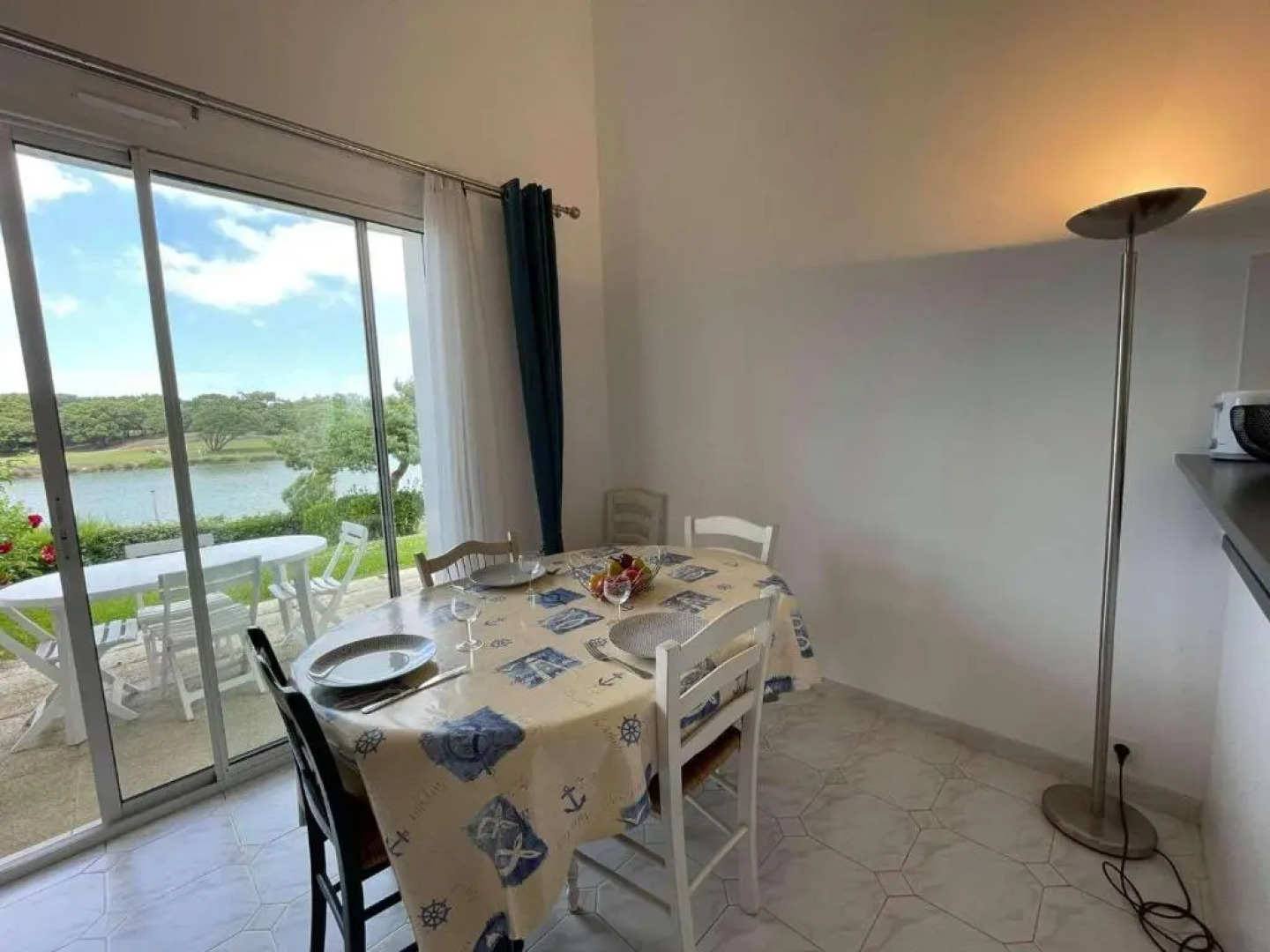Appartement Saint-Jean-De-Monts, 4 Pièces, 9 Personnes - Fr-1-224c-214