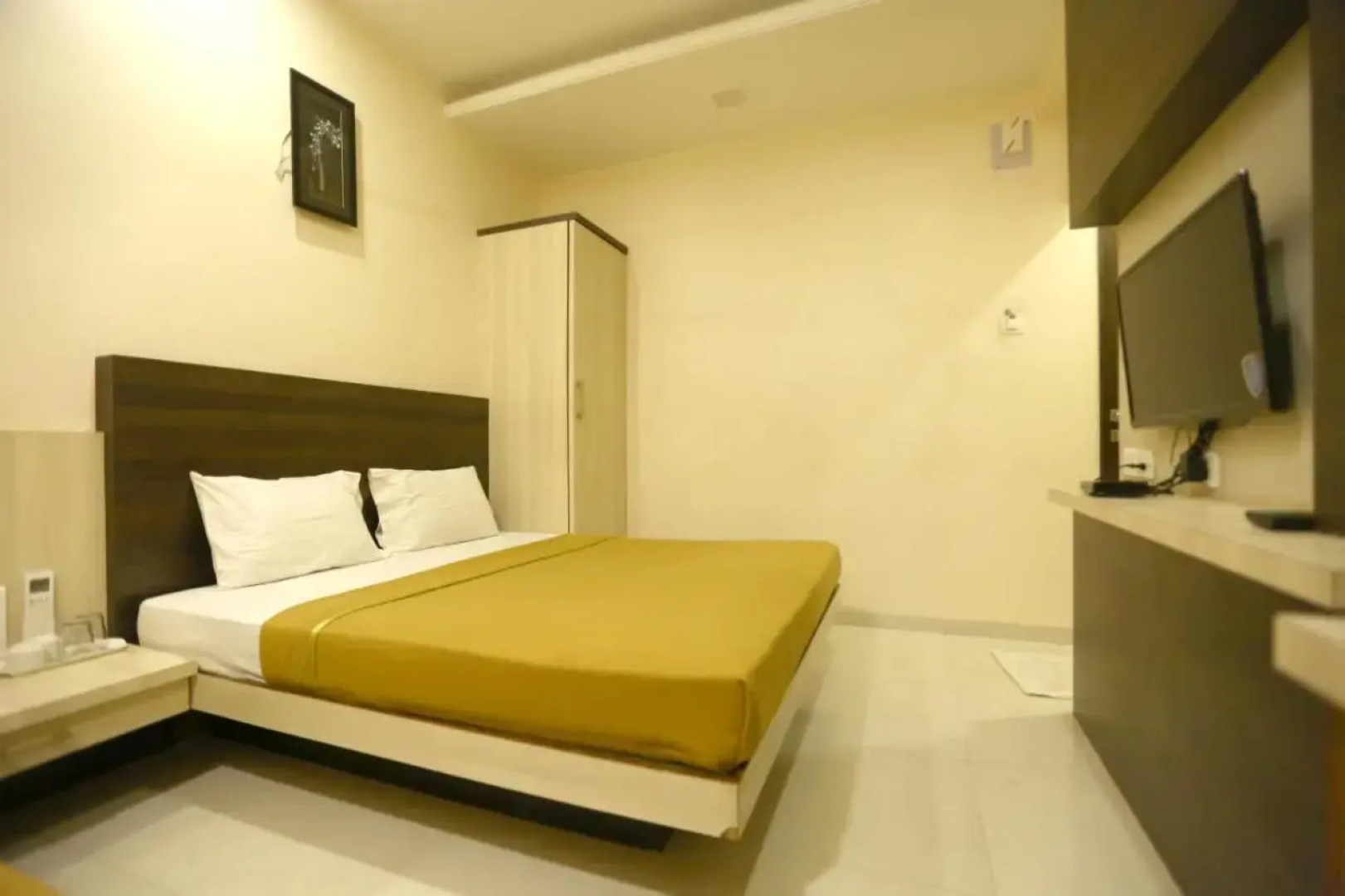 Hotel Madhuri Executive